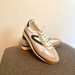 Like New TRETORN Women's Rawlins Casual Lace-Up Sneakers Size 7.5